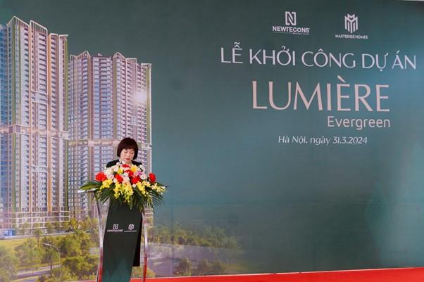 Bà Nguyễn Thị Thu Trà - Phó Tổng giám đốc Masterise Homes phát biểu tại buổi lễ.